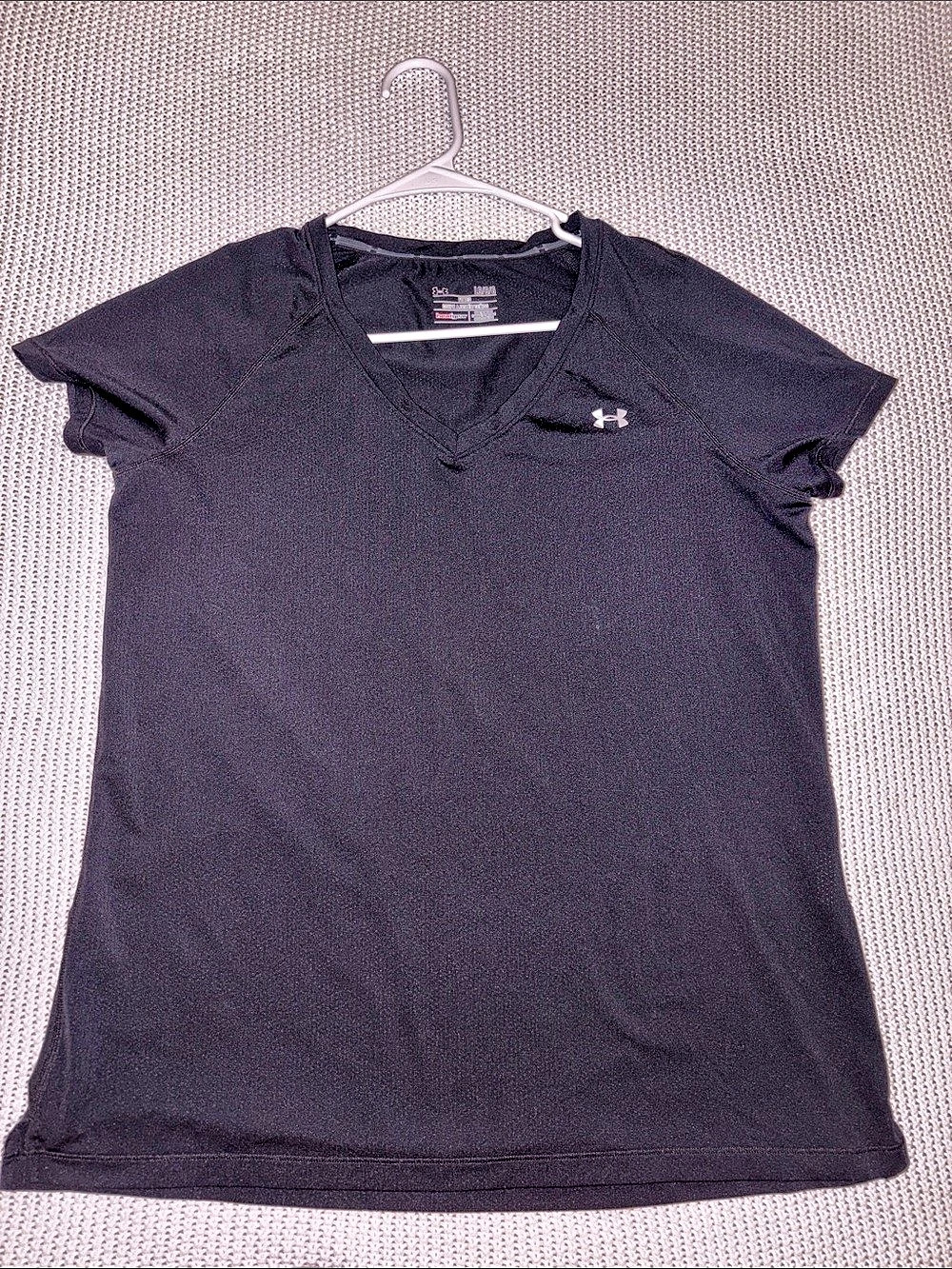 Under Armour HeatGear Athletic Short Sleeve Shirt in Black Large Like New